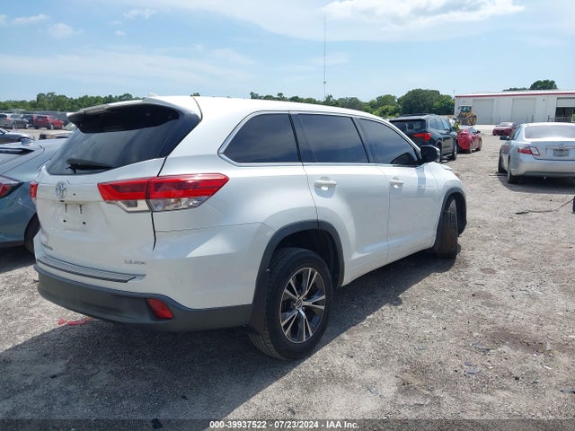 Toyota Highlander Le Plus 2017 5TDBZRFH5HS449232 Image 4