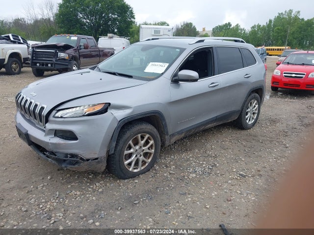 1C4PJMCB7GW142711 Jeep Cherokee Latitude