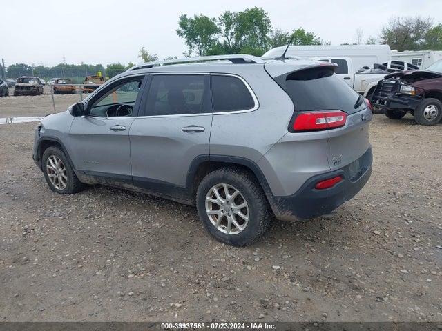1C4PJMCB7GW142711 Jeep Cherokee Latitude