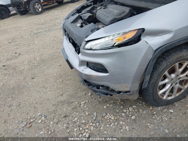 1C4PJMCB7GW142711 Jeep Cherokee Latitude