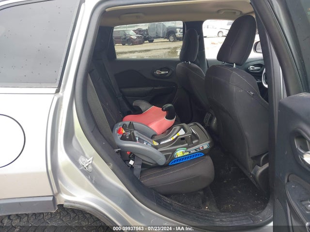 1C4PJMCB7GW142711 Jeep Cherokee Latitude