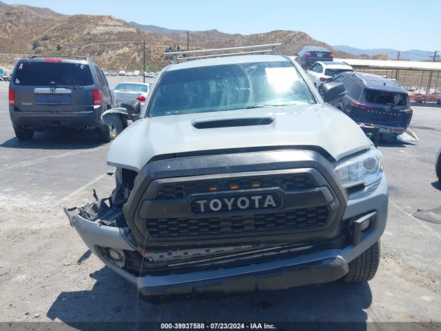 Toyota Tacoma Trd Sport 2018 3TMAZ5CN5JM071563 Image 12