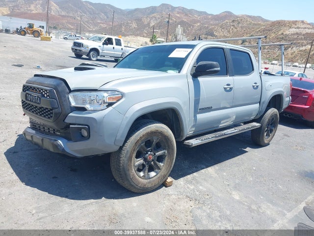 Toyota Tacoma Trd Sport 2018 3TMAZ5CN5JM071563 Image 2