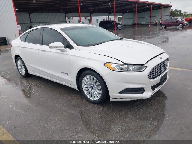 2016 3FA6P0LUXGR385555 zdjęcie główne