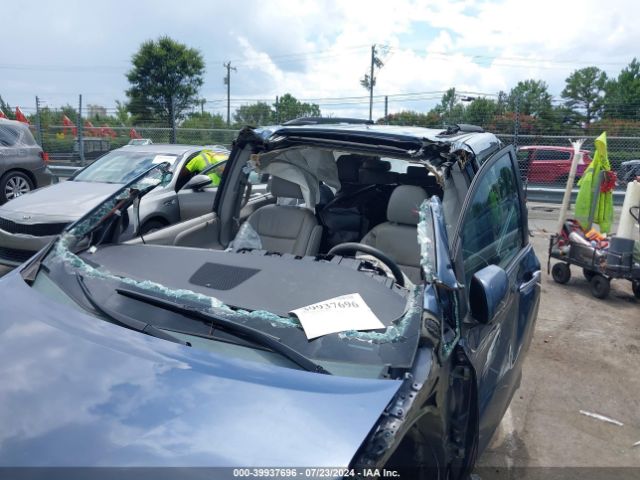 5TDYK3DC5FS577129 Toyota Sienna Xle Premium 8 Passenger