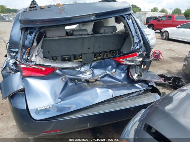 5TDYK3DC5FS577129 Toyota Sienna Xle Premium 8 Passenger