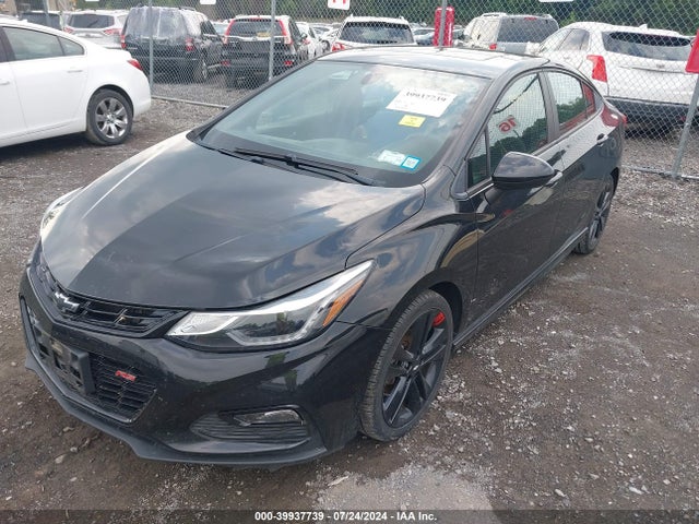 Chevrolet Cruze Lt Auto 2018 1G1BE5SM3J7191888 Image 2