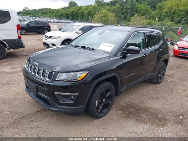 3C4NJCBB9JT377000 Jeep Compass Latitude Fwd