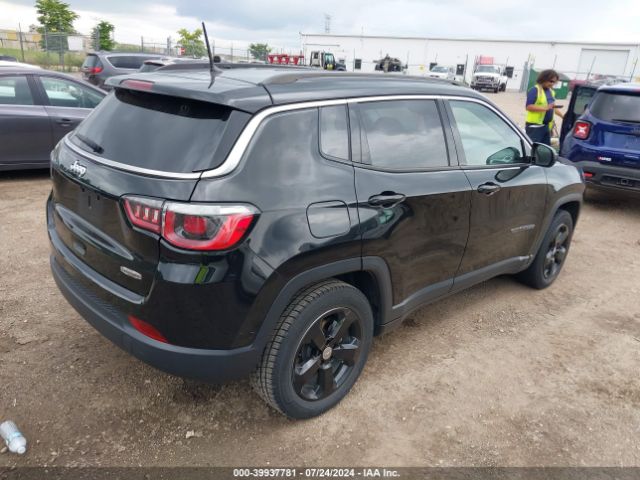 3C4NJCBB9JT377000 Jeep Compass Latitude Fwd