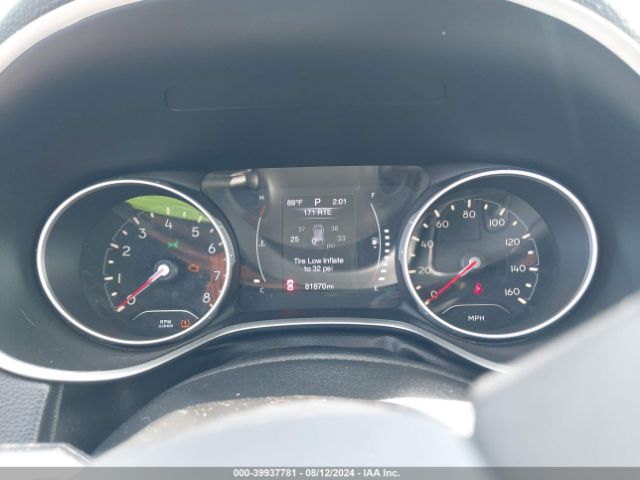 3C4NJCBB9JT377000 Jeep Compass Latitude Fwd