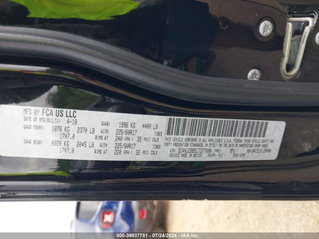 3C4NJCBB9JT377000 Jeep Compass Latitude Fwd