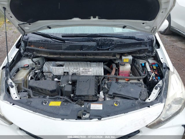 Toyota Prius V Four 2015 JTDZN3EU0FJ020127 Image 10