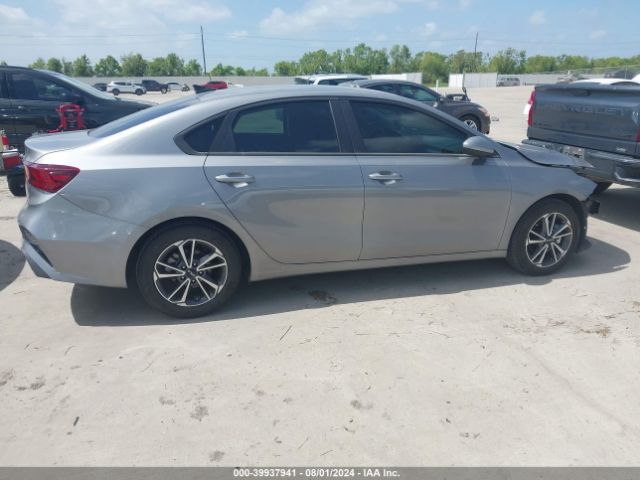 3KPF24AD7NE476855 KIA Forte Lxs