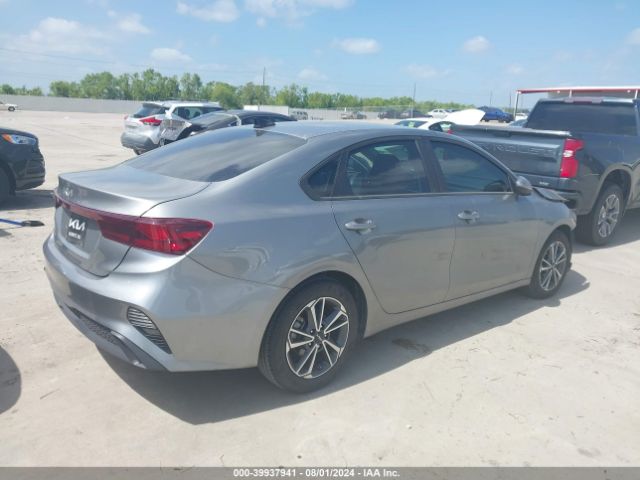 3KPF24AD7NE476855 KIA Forte Lxs