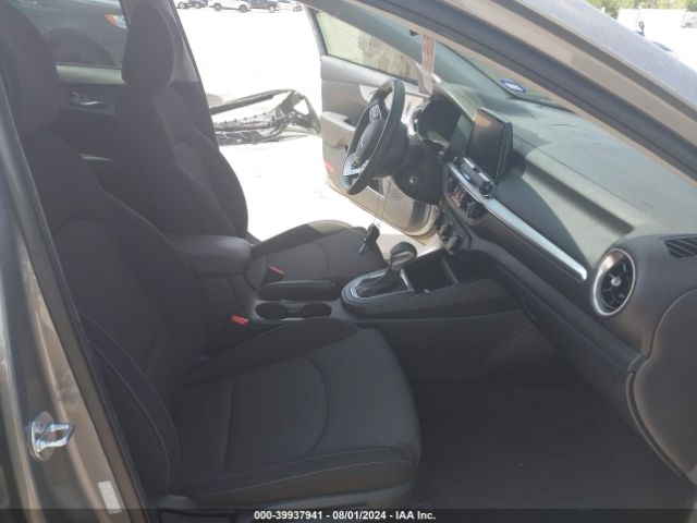 3KPF24AD7NE476855 KIA Forte Lxs