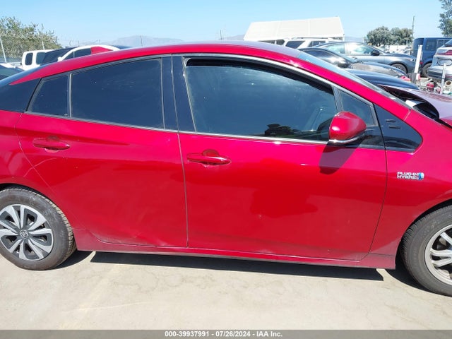 Toyota Prius Prime Premium 2017 JTDKARFP1H3004664 Image 13