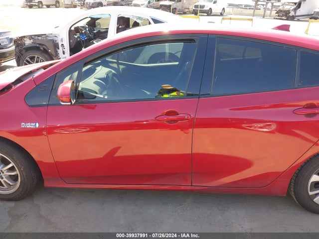 Toyota Prius Prime Premium 2017 JTDKARFP1H3004664 Image 14