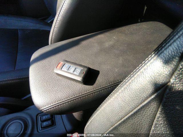 JA4AD3A37FZ005522 Mitsubishi Outlander Se