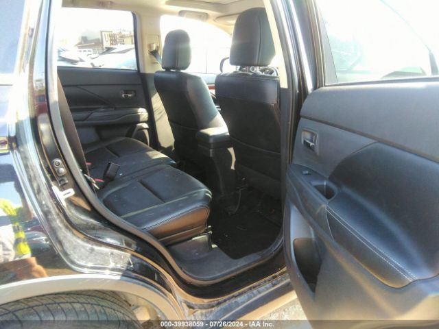 JA4AD3A37FZ005522 Mitsubishi Outlander Se