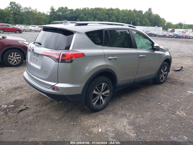Toyota Rav4 Xle 2017 2T3RFREV3HW664119 Image 4