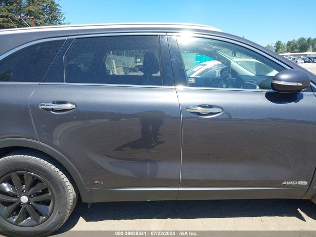 KIA Sorento 3.3l Lx 2018 5XYPGDA59JG421691 Image 12