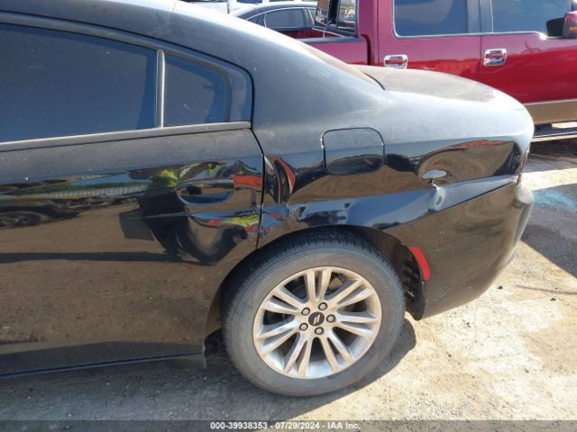 2C3CDXHG5JH166575 Dodge Charger Sxt Plus Rwd