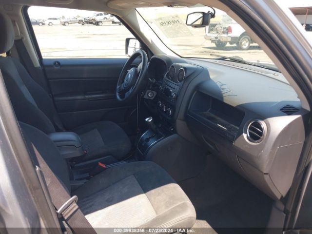 1C4NJPBA1HD122808 Jeep Patriot Sport Fwd