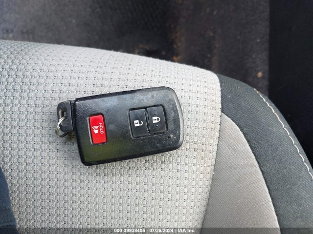 Toyota Rav4 Xle 2018 JTMWFREV8JJ187534 Image 11