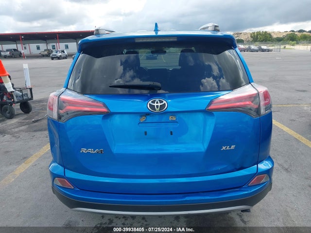 Toyota Rav4 Xle 2018 JTMWFREV8JJ187534 Image 16