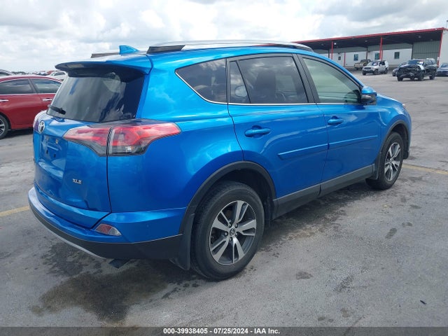 Toyota Rav4 Xle 2018 JTMWFREV8JJ187534 Image 4
