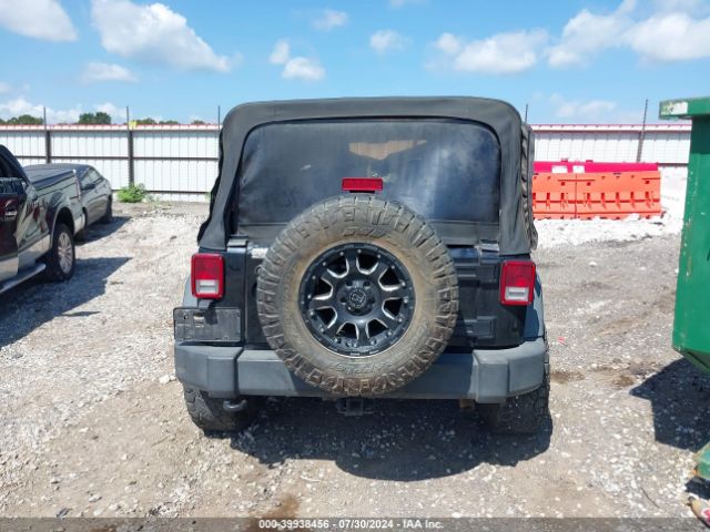 1C4BJWDG1FL589101 Jeep Wrangler Unlimited Sport