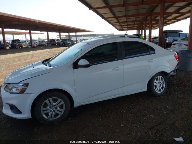 Chevrolet Sonic Ls Auto 2017 1G1JB5SH9H4106183 Image 13