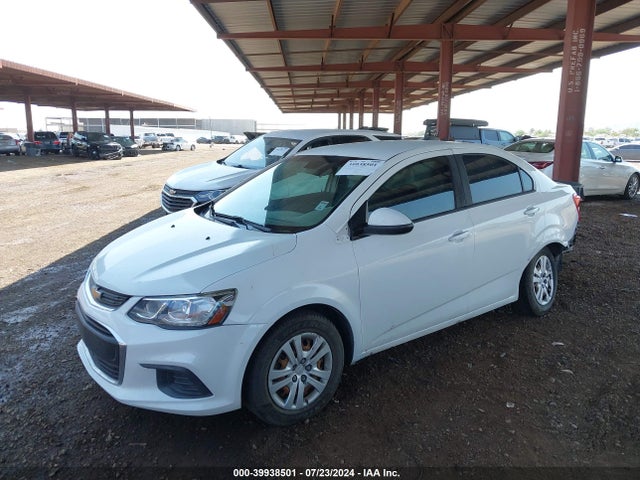 Chevrolet Sonic Ls Auto 2017 1G1JB5SH9H4106183 Image 2