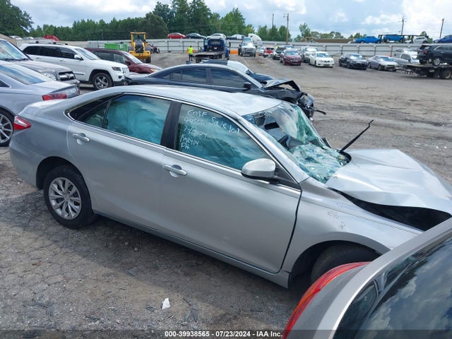 Toyota CAMRY LE 2017 4T1BF1FK0HU704642 Image 1
