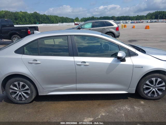 Toyota Corolla Hybrid Le 2021 JTDEAMDE4MJ016122 Image 13