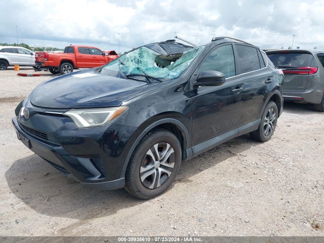 Toyota RAV4 LE 2017 2T3ZFREVXHW316236 Image 2