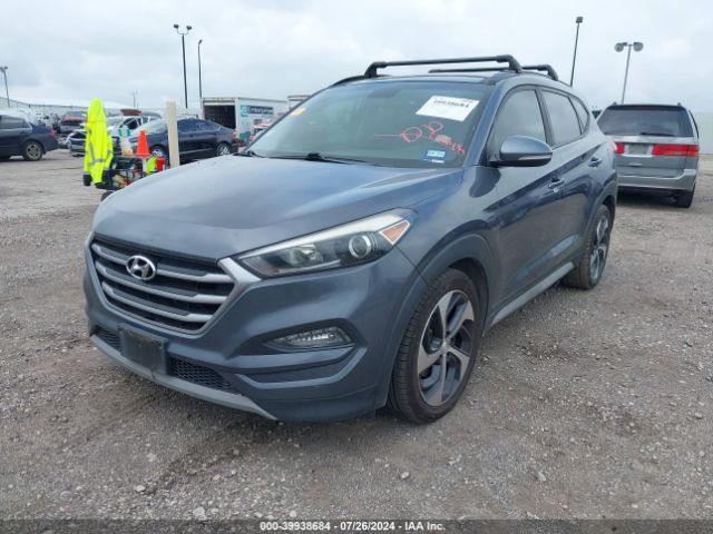 KM8J33A2XJU782715 Hyundai Tucson Value