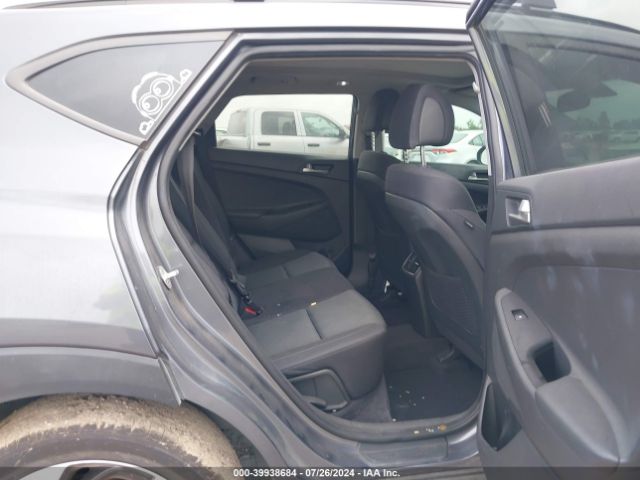 KM8J33A2XJU782715 Hyundai Tucson Value