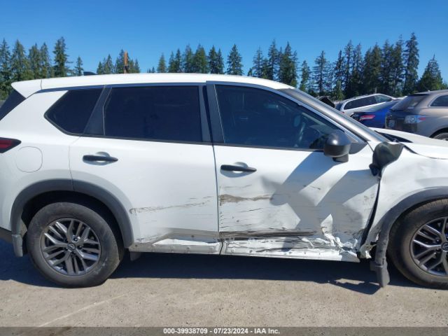 5N1BT3AB6NC730577 Nissan Rogue S Intelligent Awd
