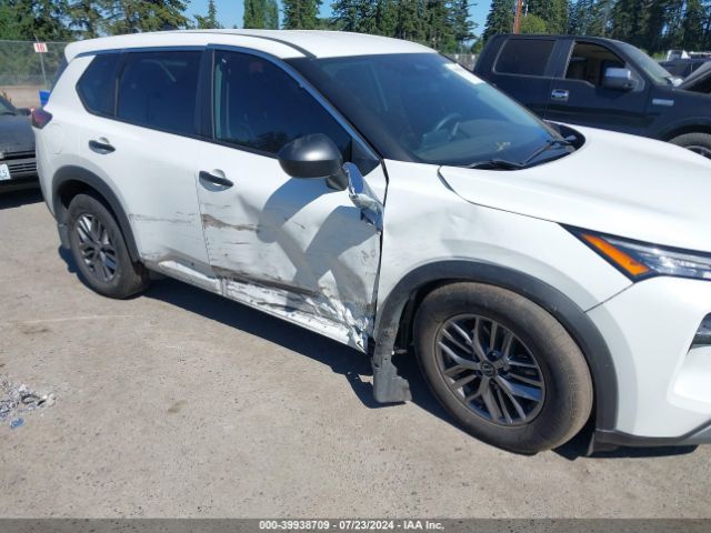5N1BT3AB6NC730577 Nissan Rogue S Intelligent Awd