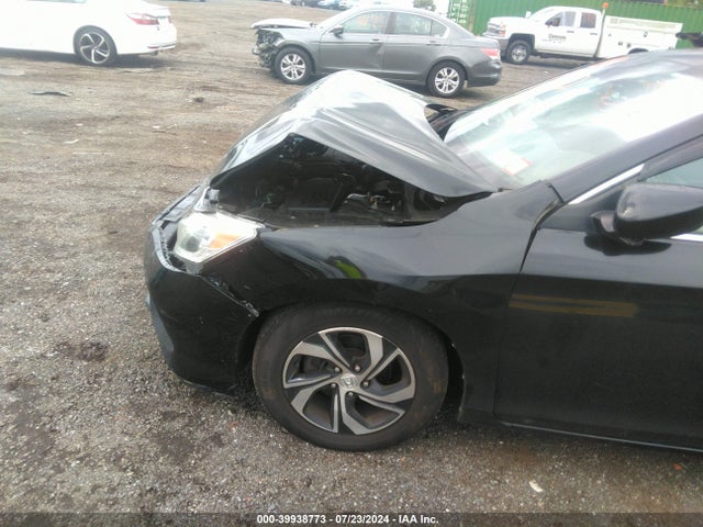 Honda ACCORD LX 2017 1HGCR2F44HA157000 Image 19