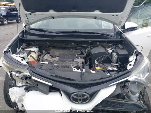 Toyota Rav4 Xle 2018 JTMRFREV6JJ726164 Image 10