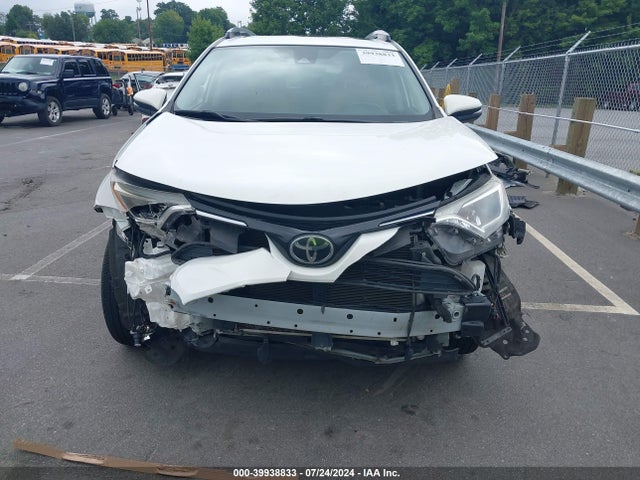 Toyota Rav4 Xle 2018 JTMRFREV6JJ726164 Image 12