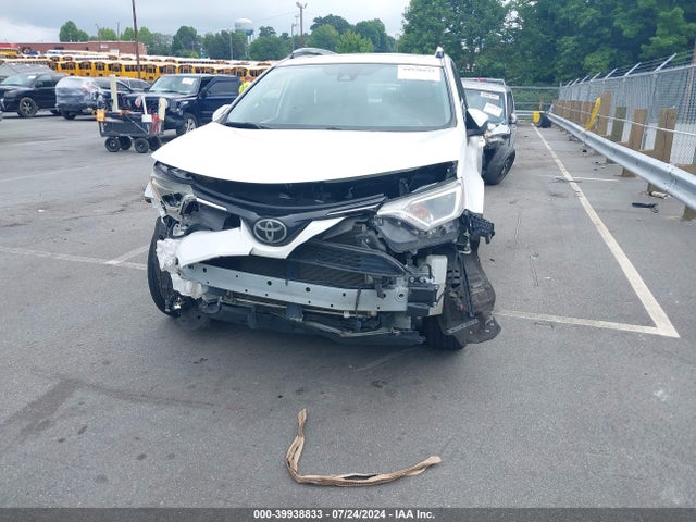Toyota Rav4 Xle 2018 JTMRFREV6JJ726164 Image 6