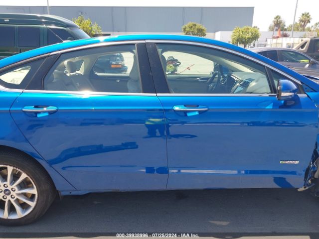 3FA6P0PU1HR180797 Ford Fusion Energi Se Luxury