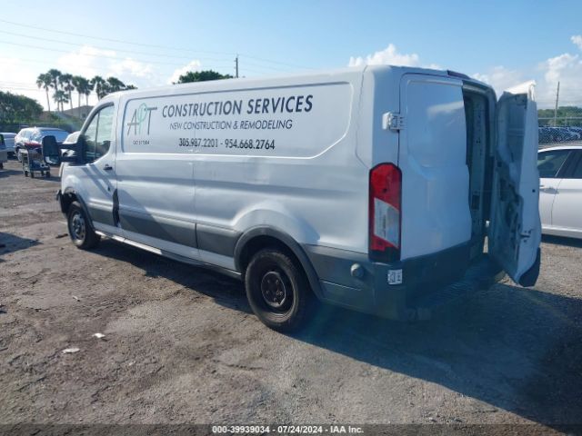 1FTNE2YM3FKB06207 Ford Transit-150