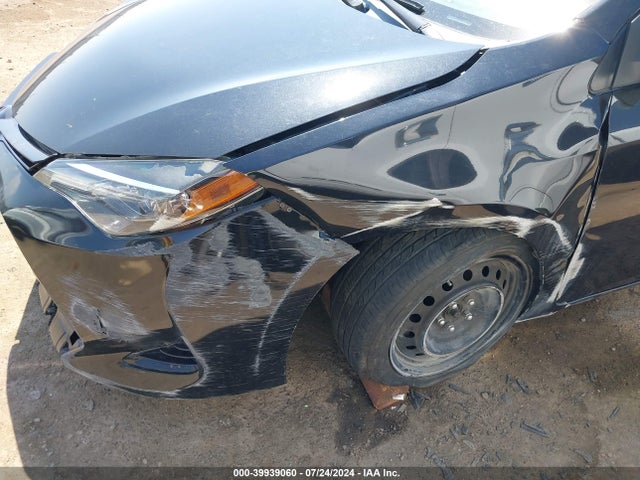 Toyota COROLLA LE 2017 5YFBURHE8HP658300 Image 18
