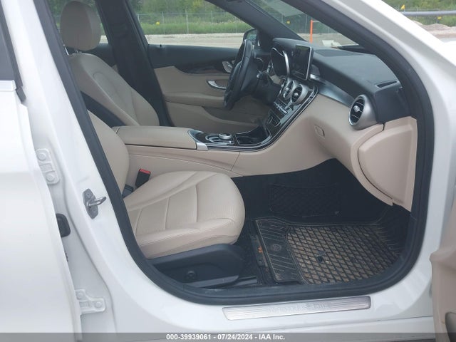 WDDWF4KB1JR399468 Mercedes-Benz C 300 4matic