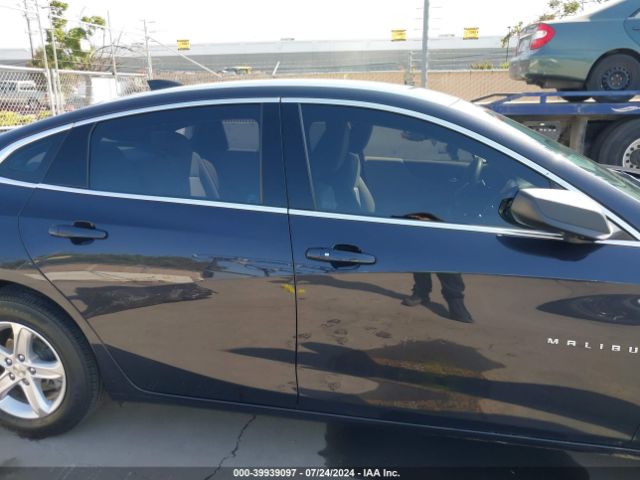 1G1ZB5ST2NF185929 Chevrolet Malibu Fwd Ls