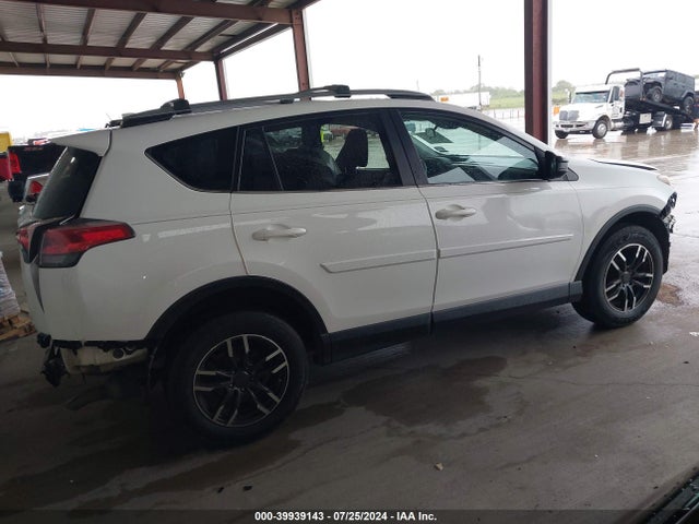 Toyota RAV4 LE 2017 JTMZFREVXHJ706817 Image 14